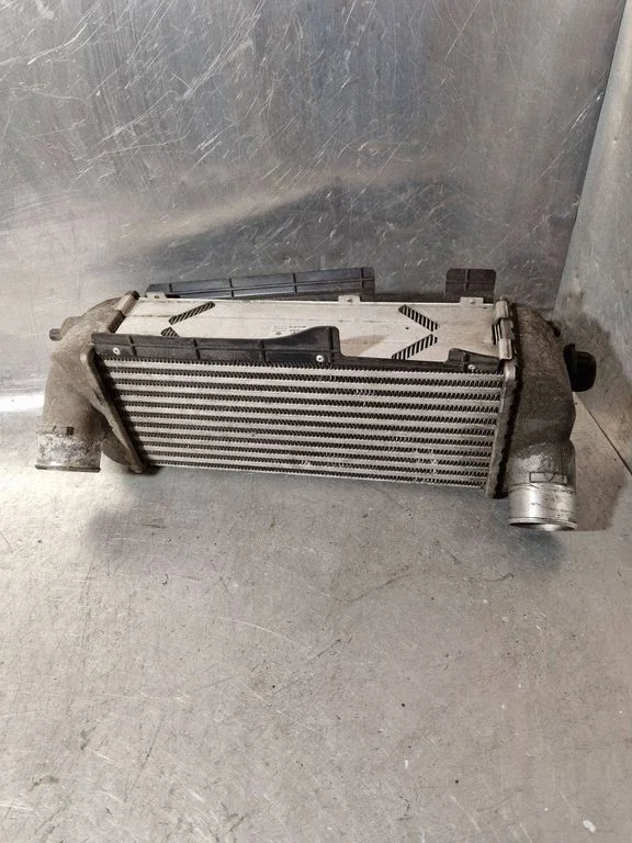 Vahejahuti radiaator 282702F750