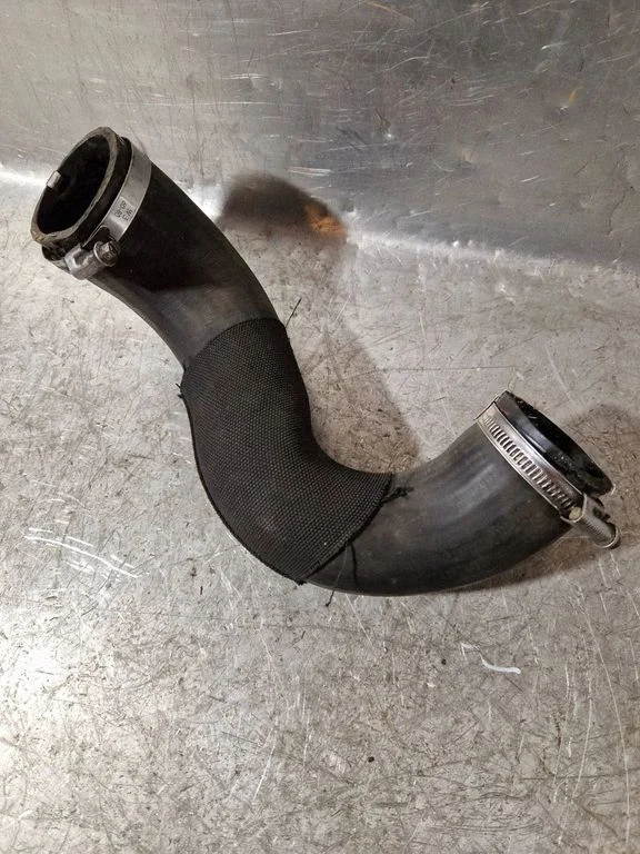 Vahejahuti voolik (-ud)/ toru (-d) – Ford Transit Custom (2013-2023)