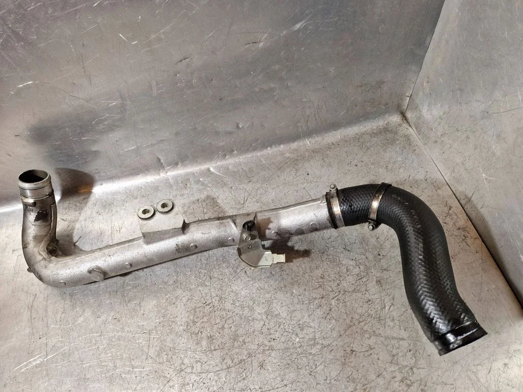 Intercooler hose/pipe – Infiniti EX (2007-)