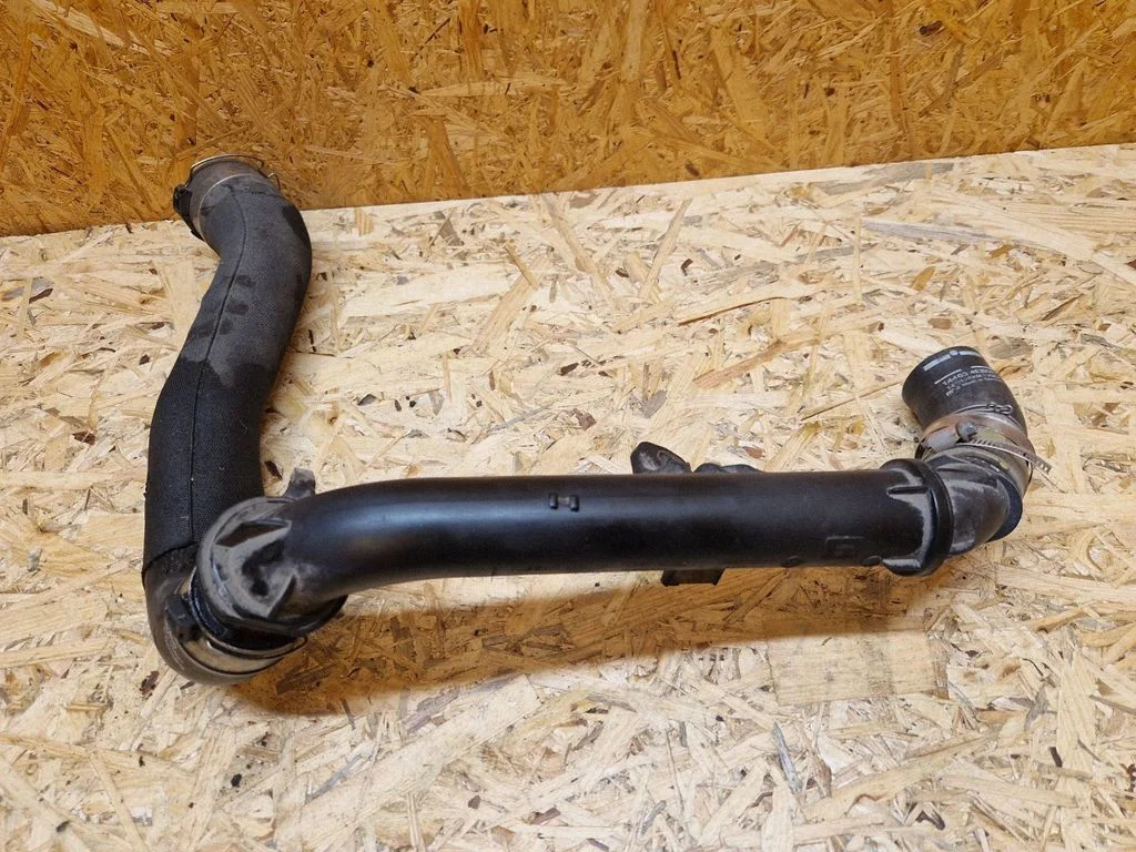 Intercooler hose/pipe 144604EB0A