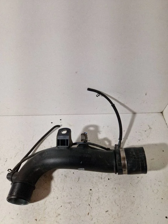 Intercooler hose/pipe – Toyota Corolla Verso AR10 (2004-2009)