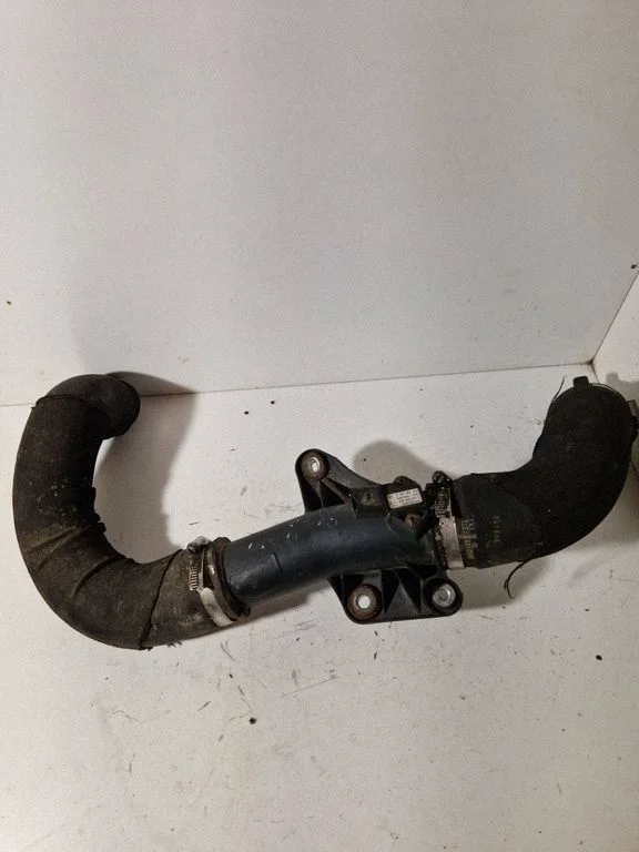 Wąż / rura intercoolera 8K0145673R