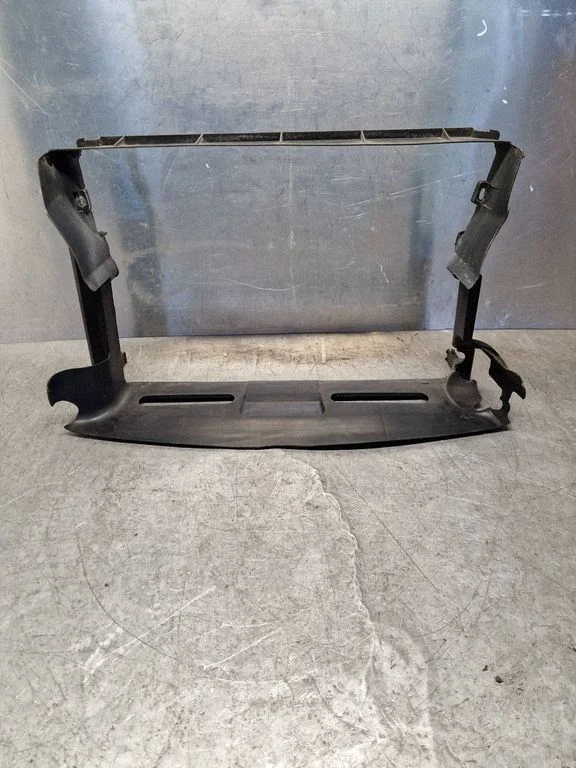 Intercooler air guide/duct channel 51756794