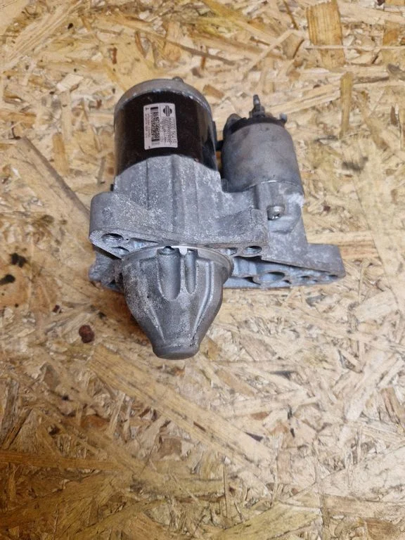Starter motor 233001KA1B