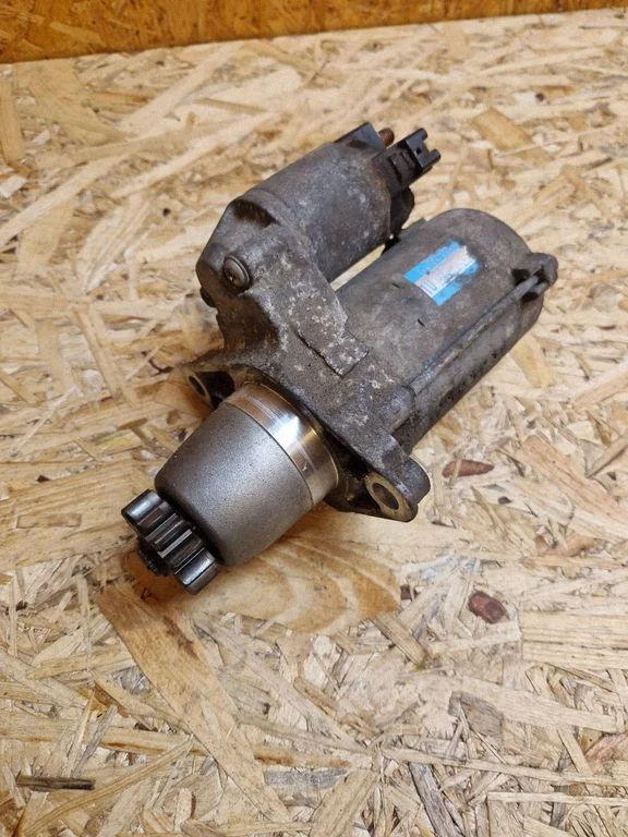 Starter motor 281000A011