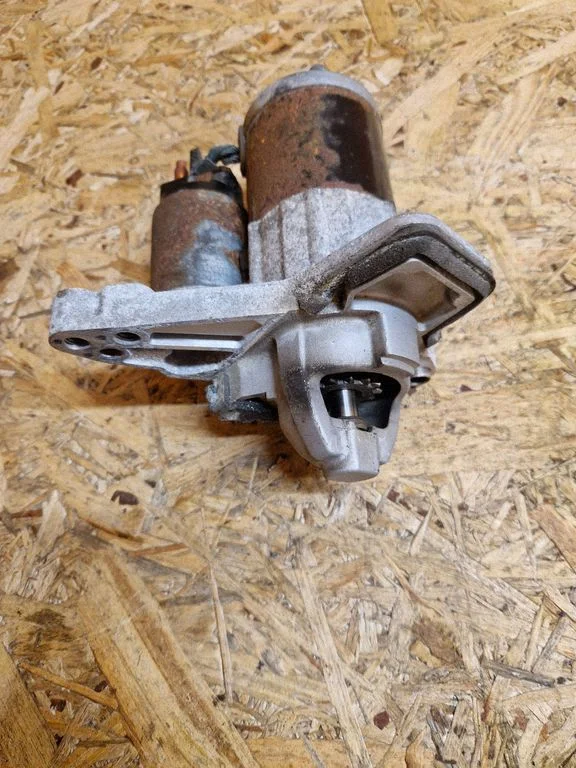 Starter motor 233004979R