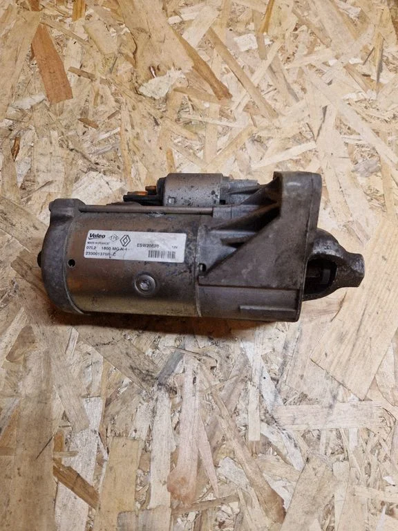 Starter motor 233001375R