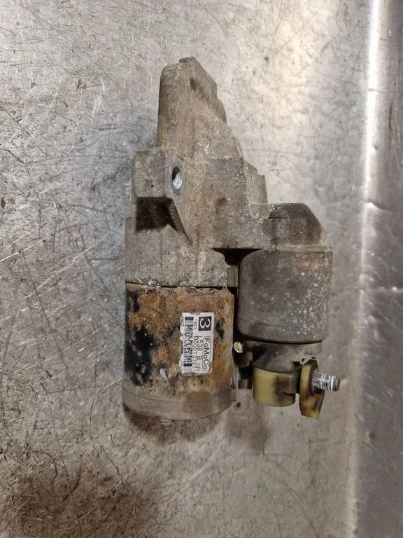 Starter motor M000T37271