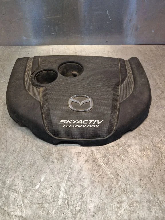 Engine cover (trim) SH0510231
