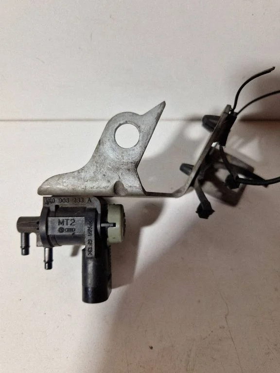 Zawór elektromagnetyczny turbo 1K0906283A