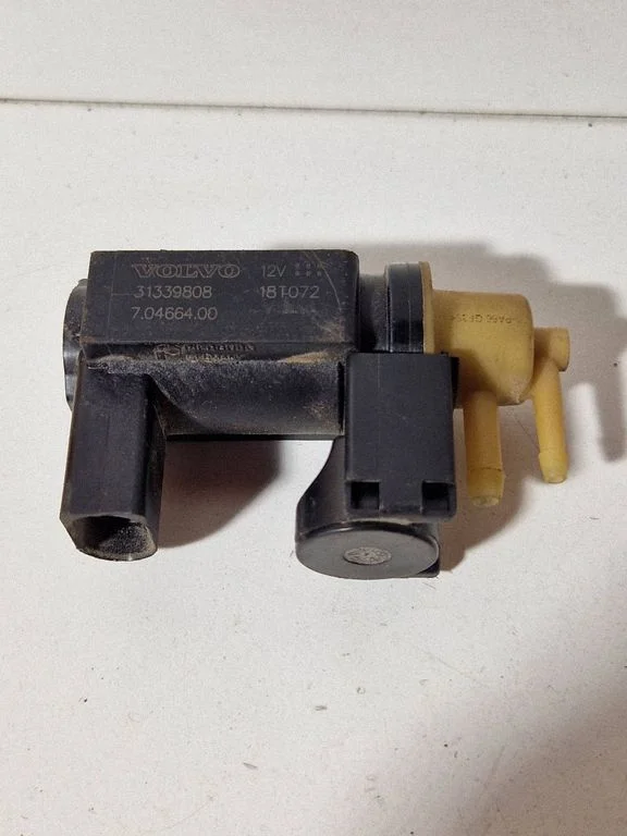Turbo solenoid valve 31339808