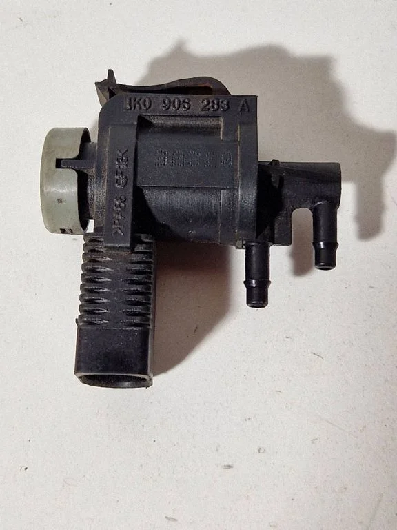 Zawór elektromagnetyczny turbo 1K0906283A