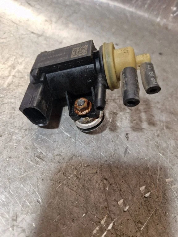 Turbo solenoid valve 1K0906627B