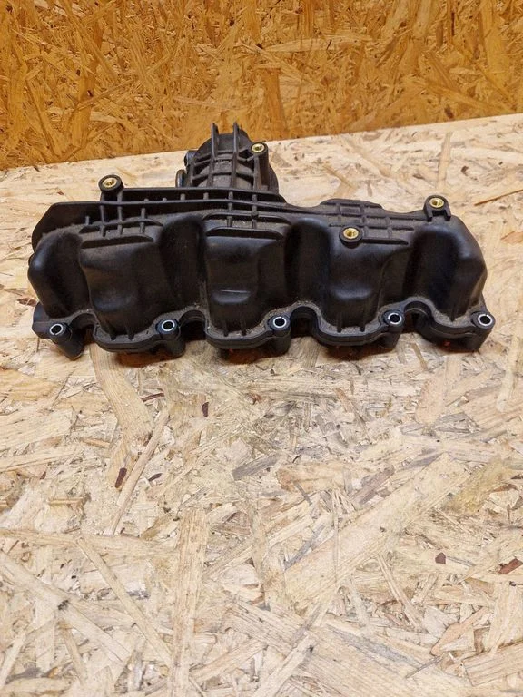 Intake manifold – Volkswagen Touran II (2010-2016)