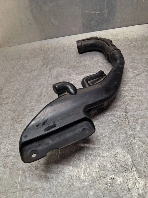 Air intake duct part – Nissan Qashqai (2010-2014)