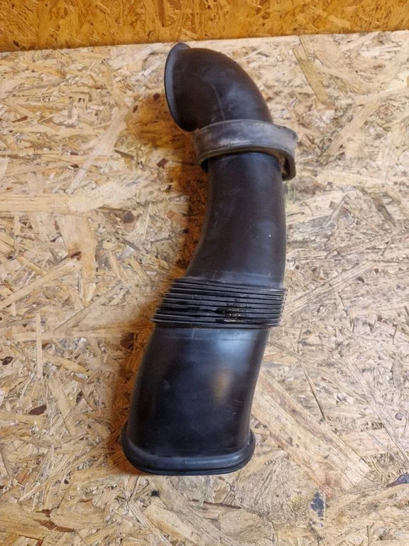Air intake duct part – Audi Q7 4L (2005-2015)