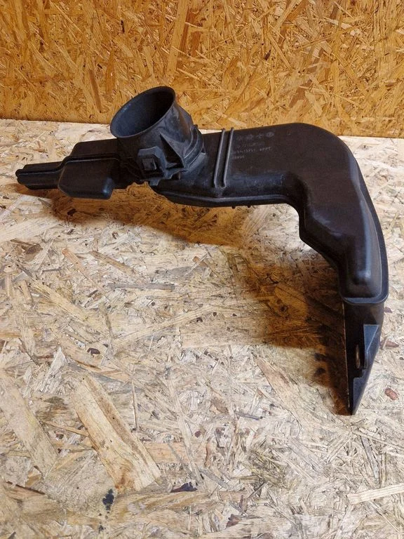 Air intake duct part – Mazda CX-5 (2012-2017)