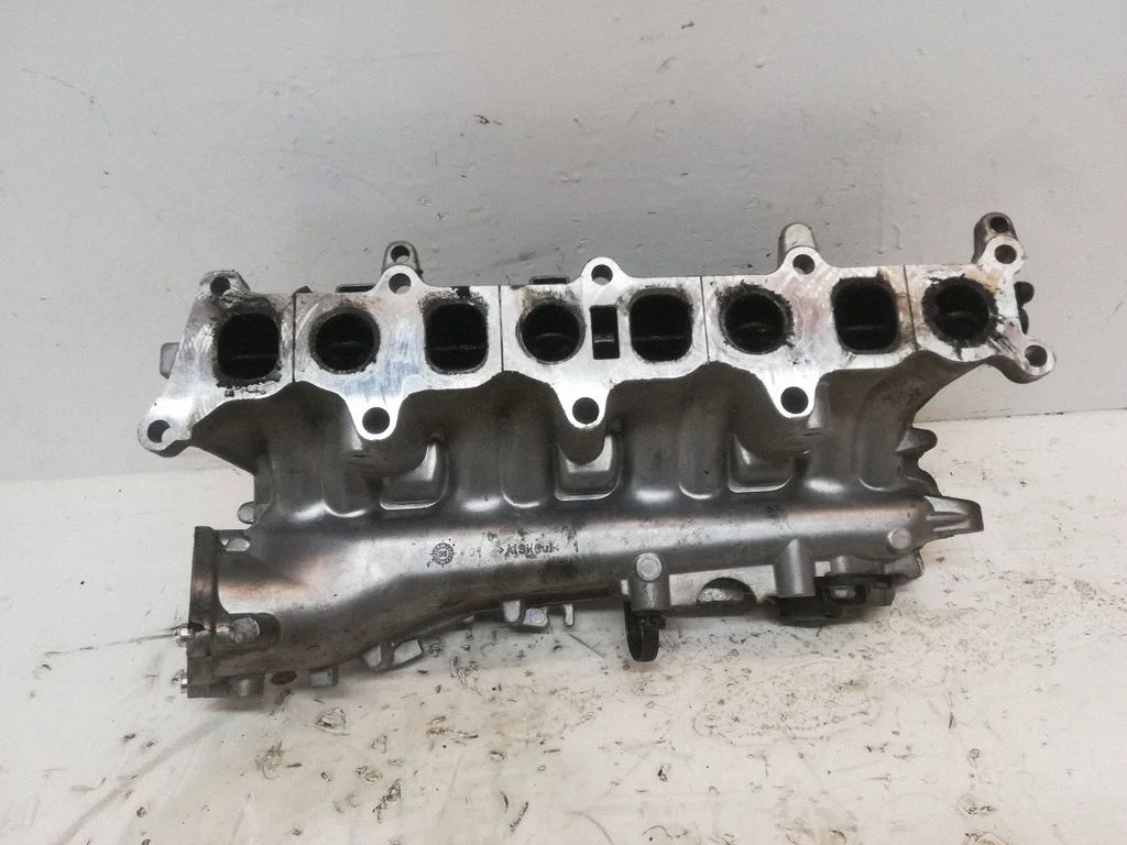Intake manifold – Opel Astra H (2004-2012)