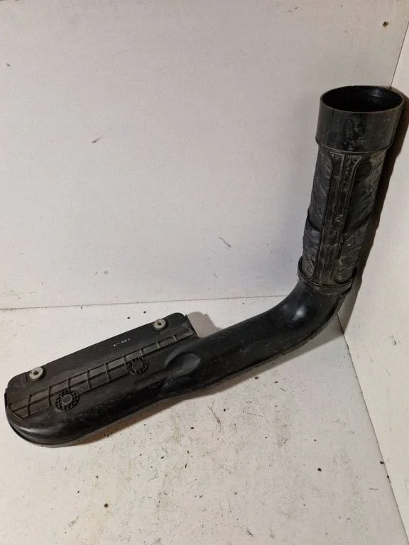 Air intake duct part 282103Z000