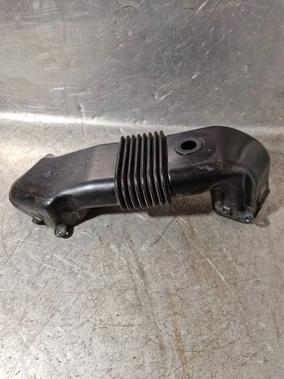 Air intake duct part 8200410506