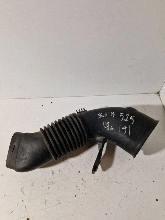Air intake duct part – BMW 5 Series E60 E61 (2004-2010)