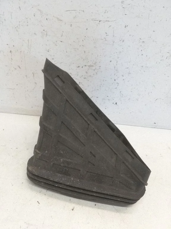 Air intake duct part 1020448S01