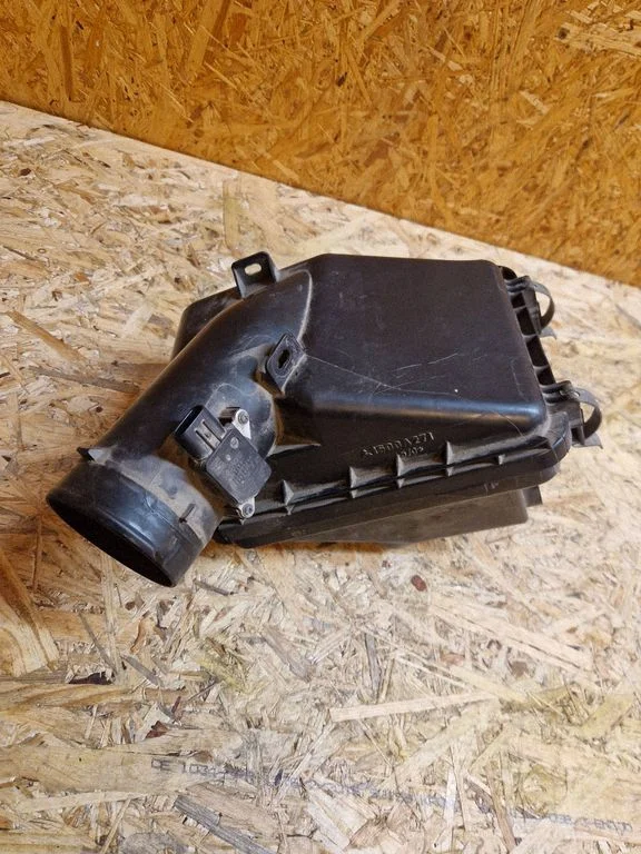 Air filter box 1500A271