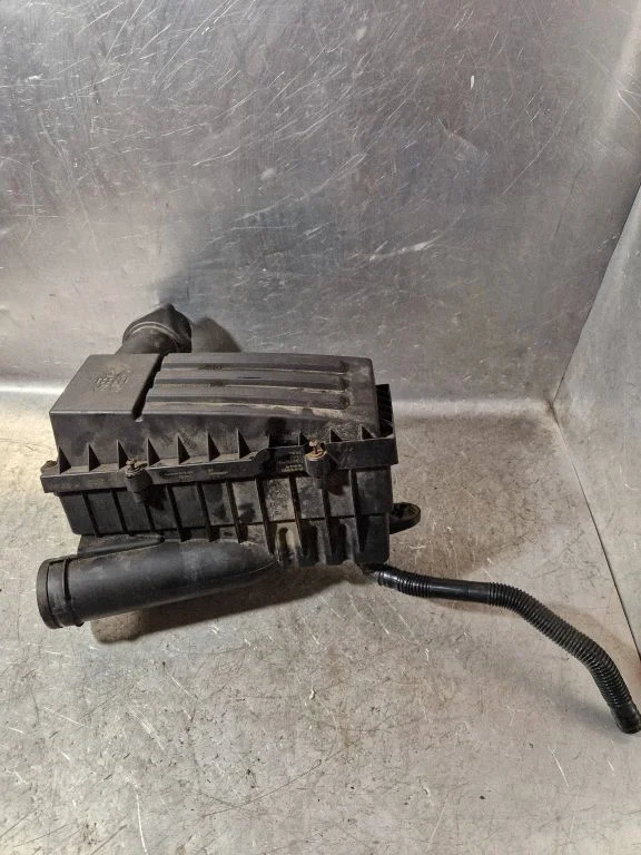 Air filter box 1K0129620E
