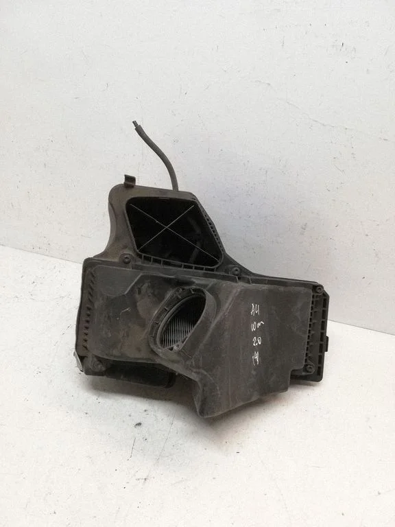 Air filter box 8K0133835AD