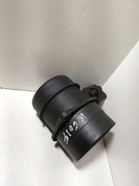 Õhumassimõõtur 074906461B