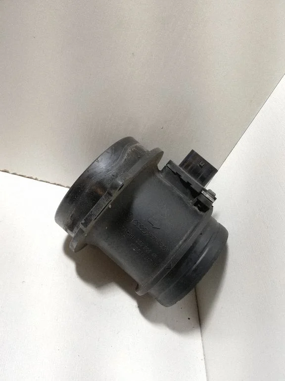 Mass air flow meter 059906461N