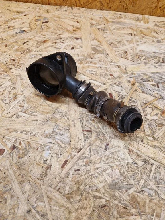 Turbo air intake inlet pipe/hose AV219C623AD
