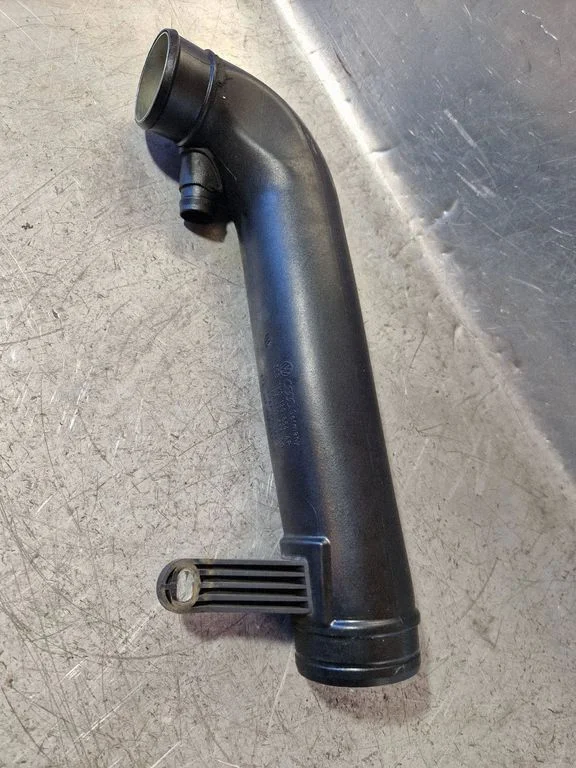 Turbo air intake inlet pipe/hose – Volkswagen Passat CC (2008-2016)