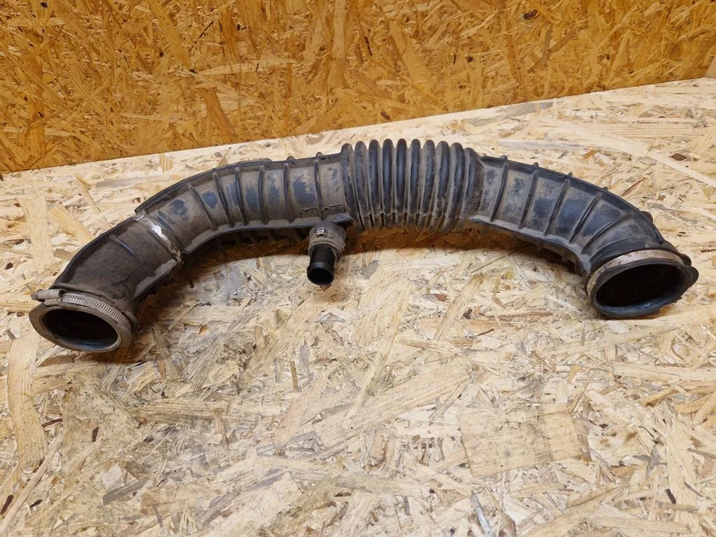 Turbo õhu sisselasketoru/ -voolik CC119C623CG