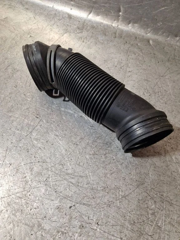 Air intake hose/pipe – Skoda Superb B8 (3V) (2015-2024)