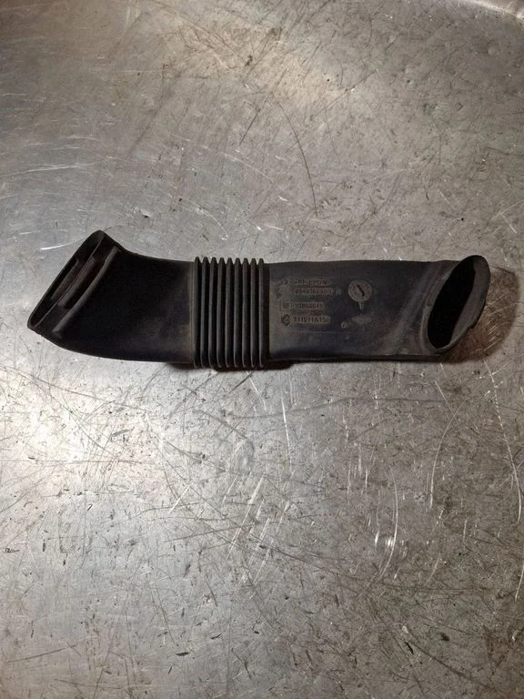 Air intake hose/pipe 244936098R