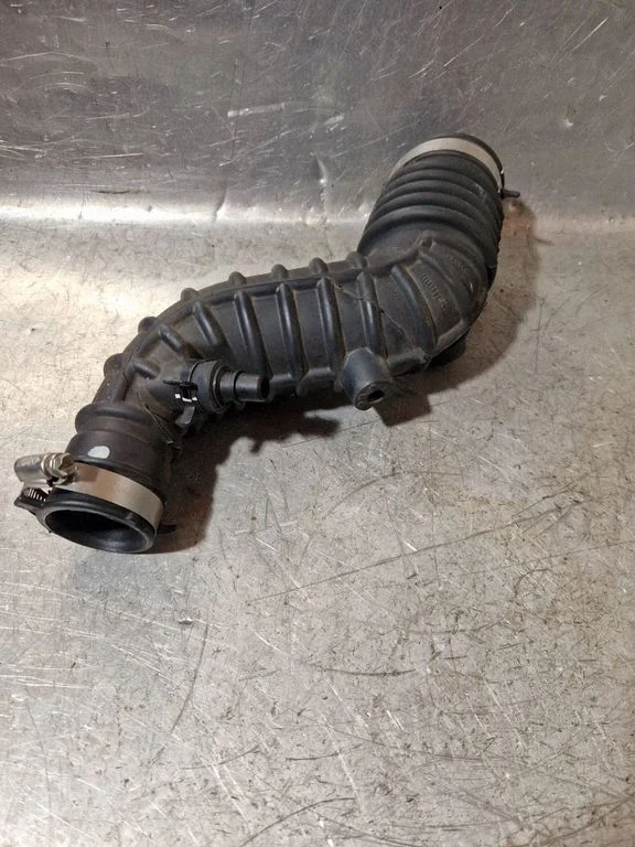 Air intake hose/pipe 27AEM