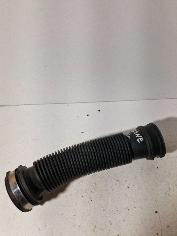 Air intake hose/pipe – Renault Megane III (2009-2016)