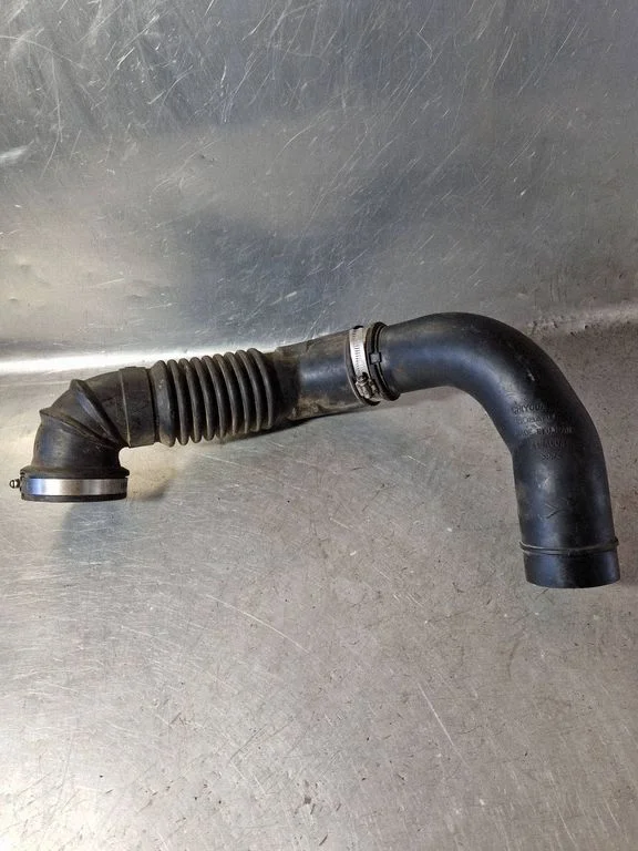 Õhu sisselaske voolik (-ud)/ toru (-d) – Subaru Outback (BS) (2015-2019)