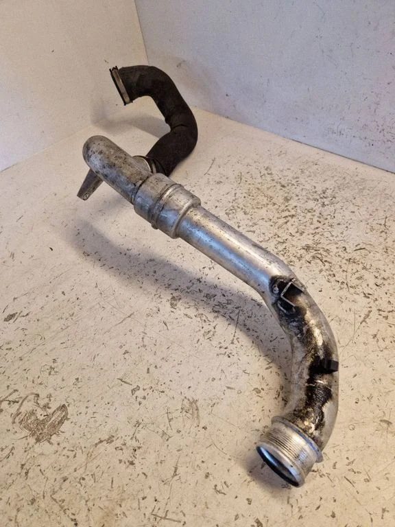 Air intake hose/pipe