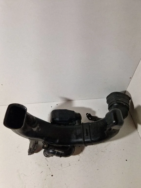 Õhu sisselaske voolik (-ud)/ toru (-d) – Honda CR-V (2002-2006)