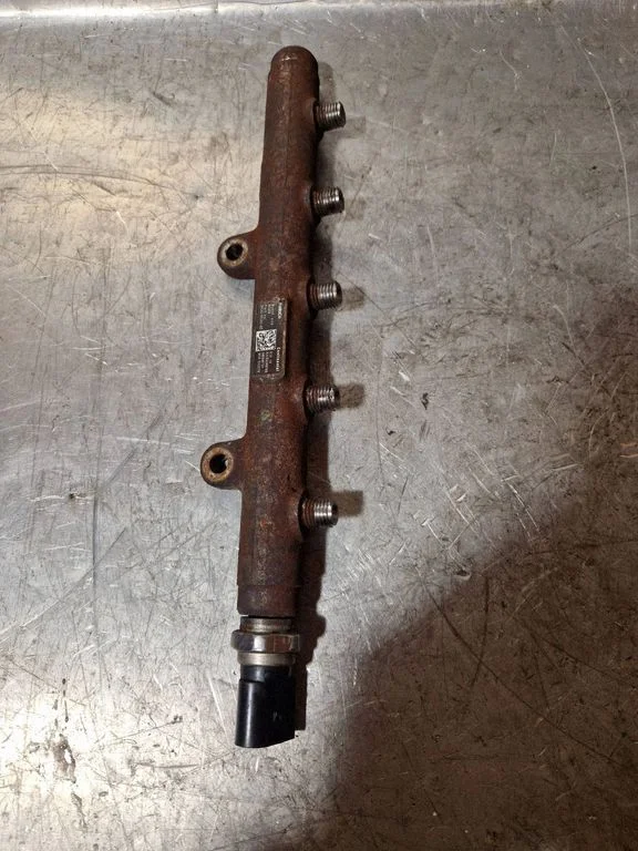 Fuel main line pipe BK2Q9D280AB