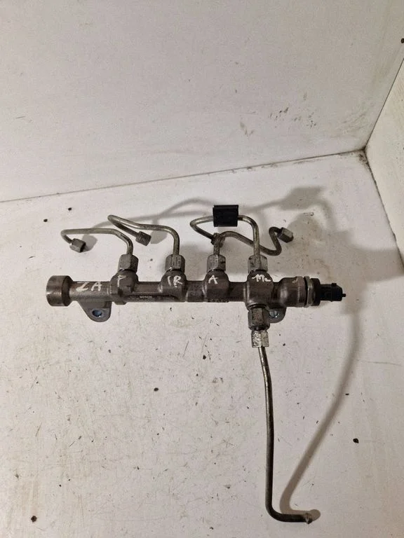 Fuel main line pipe 55576177