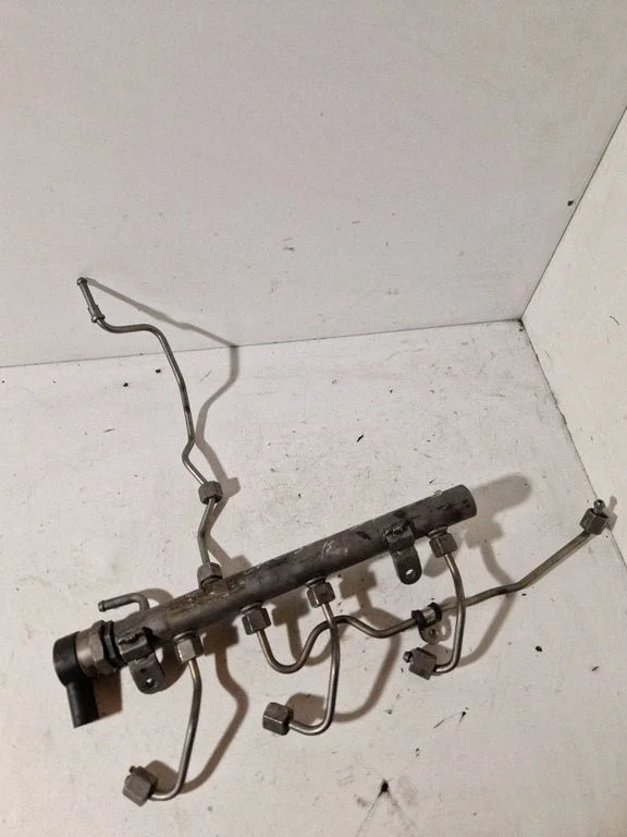 Fuel main line pipe A6110780449