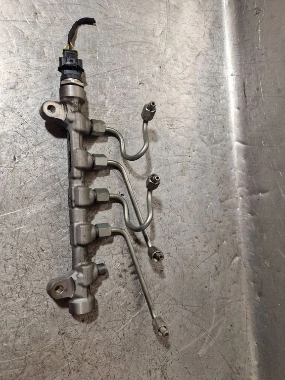 Fuel main line pipe 314002A420
