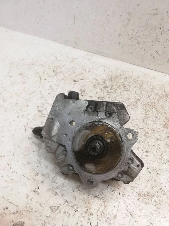 Fuel injection high pressure pump – BMW 5 Series E60 E61 (2004-2010)
