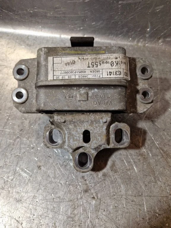 Engine mount bracket – Seat Leon (1P) (2005-2012)