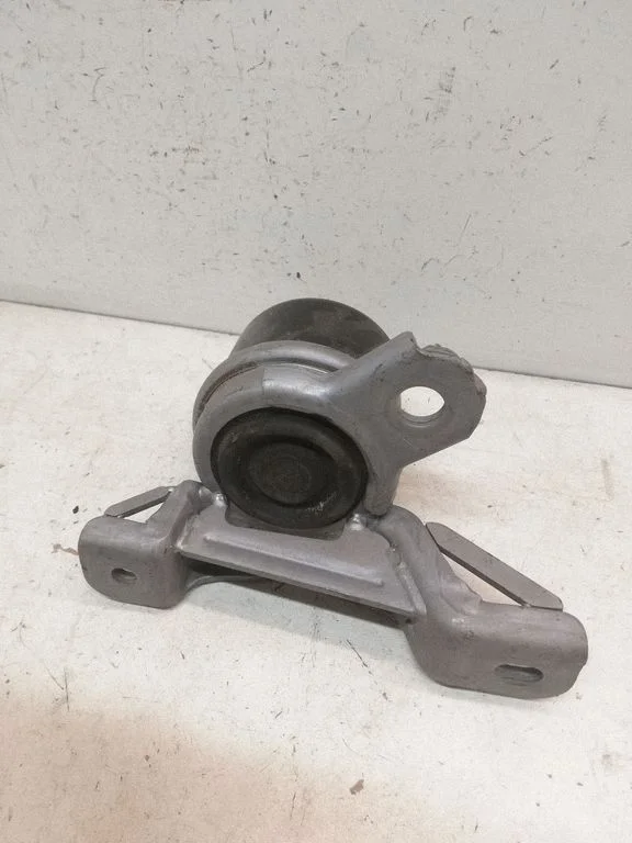 Engine mount bracket – Land Rover Range Rover Evoque L538 (2011-2018)
