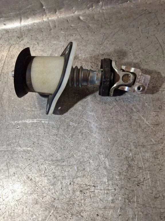 Steering column universal joint PP166460109