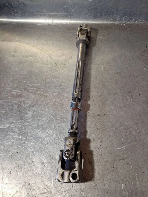 Steering column universal joint P05057539AD